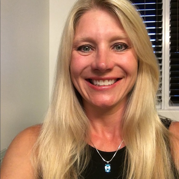 Meet your Posher, Holly - Picture 4 of 7